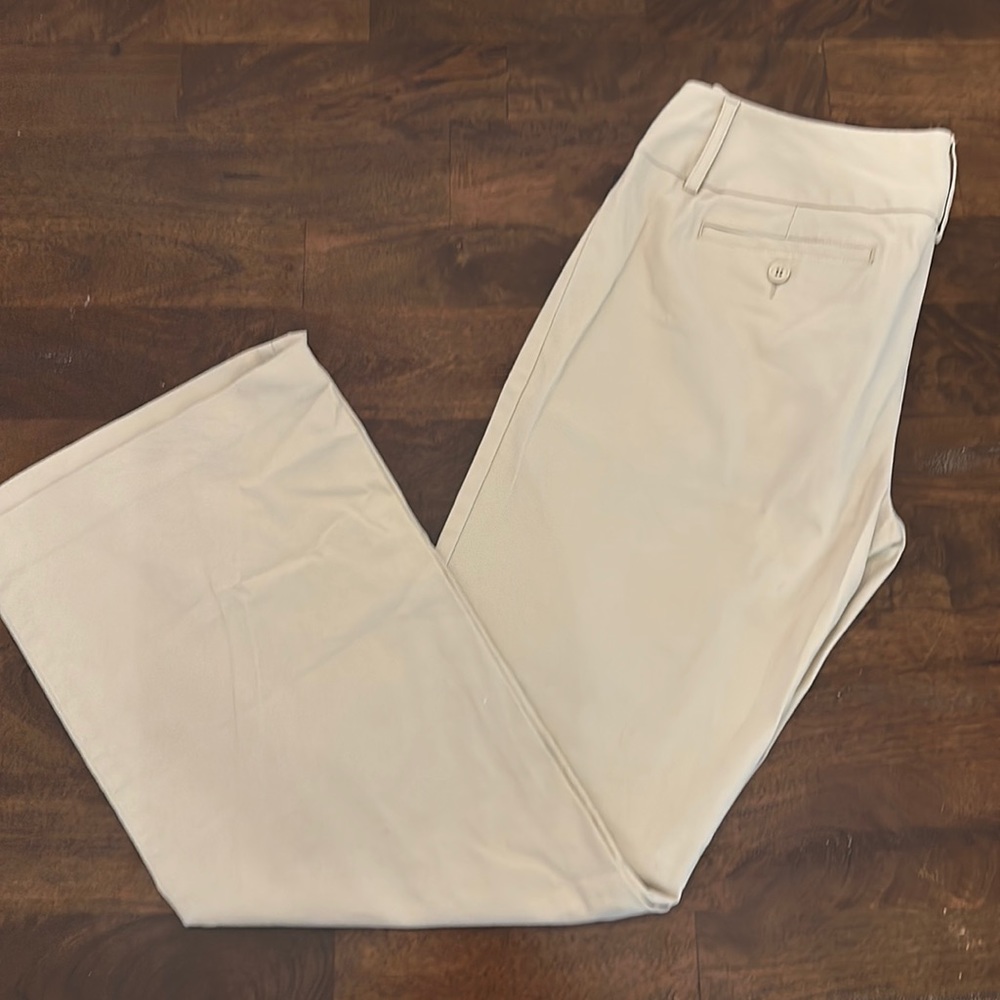 Express Editor studio flare mid rise khaki pants size 10